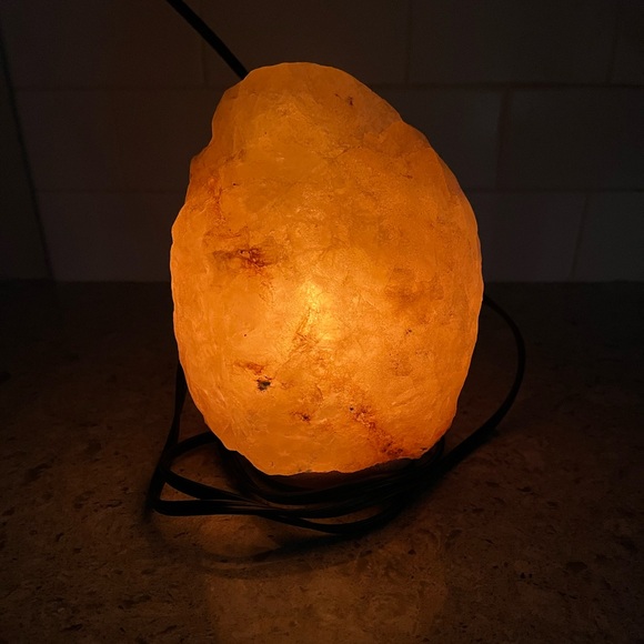 Himalayan Salt Lamp - Picture 8 of 8
